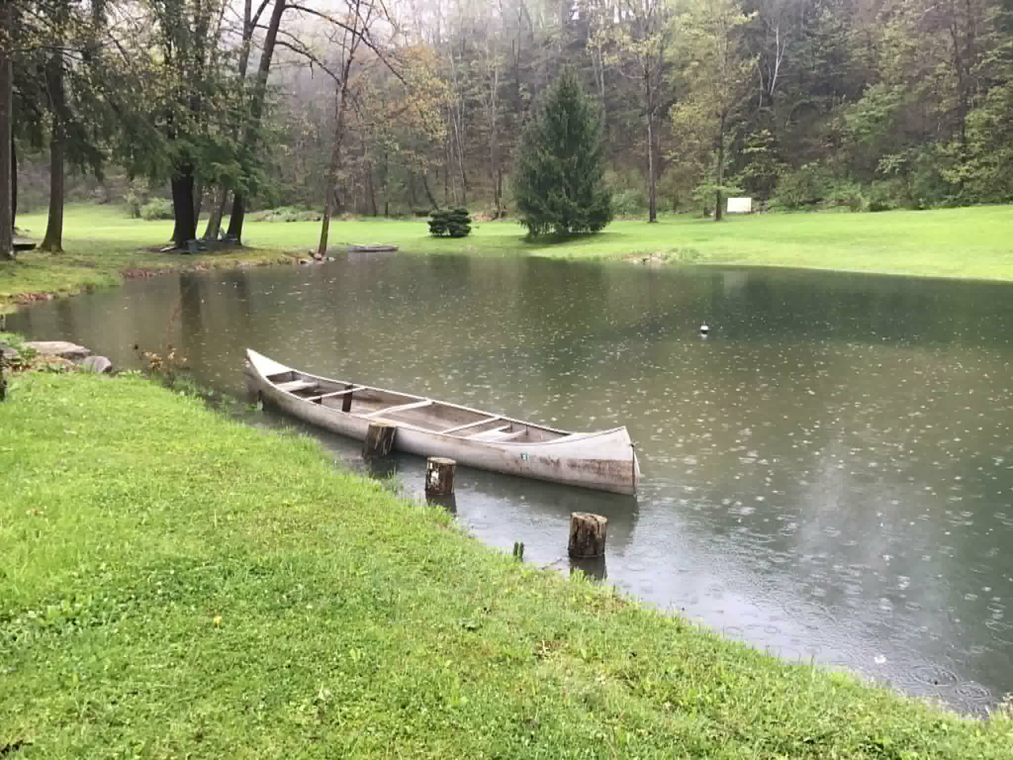 Calm pond in Cascade Valley